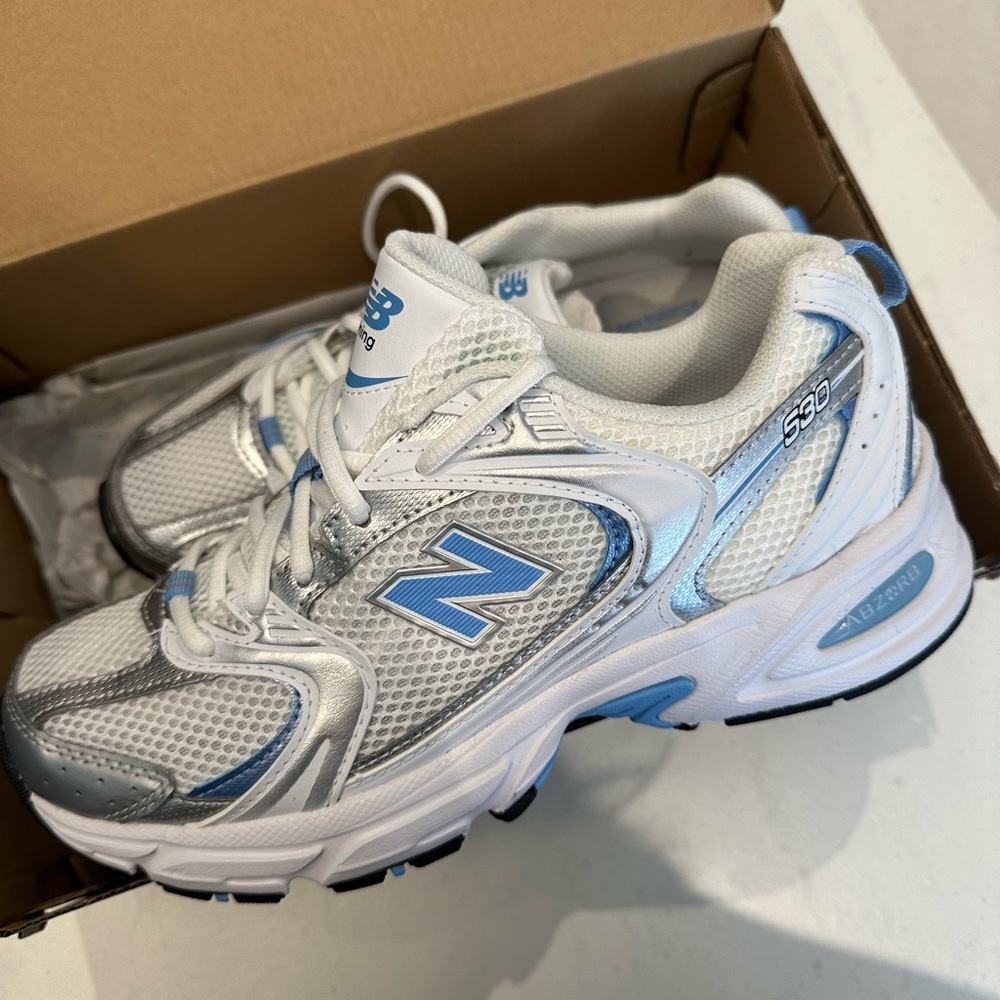 New Balance 530 White and Light Blue Running Shoes
